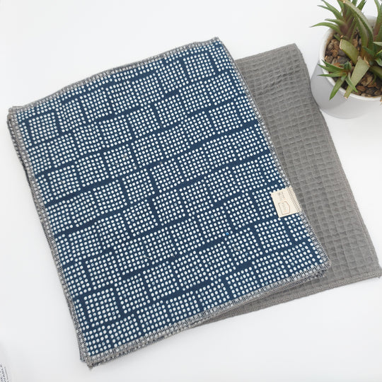 Essuie-tout lavable - bleu points blancs (intérieur gris) - lot de 8 feuilles