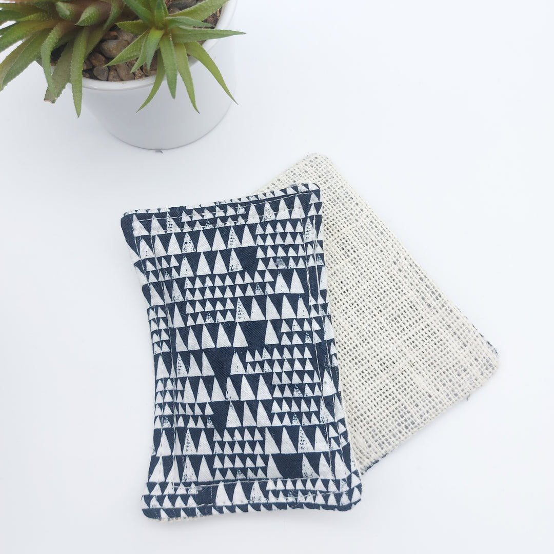 Éponge lavable et réutilisable - bleu triangles