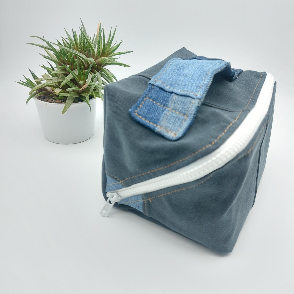 Trousse de toilette - grand carré - denim bleu et noir - intérieur bleu