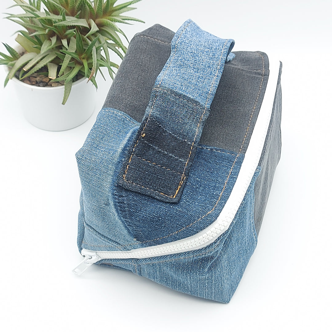 Trousse de toilette - grand carré - denim bleu et noir - intérieur jaune