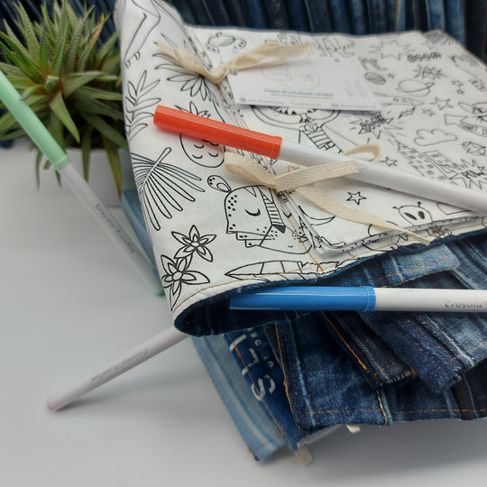 DelycaStef- cahier coloriage lavable - jungle - ceinture denim bleu - ouvert pile