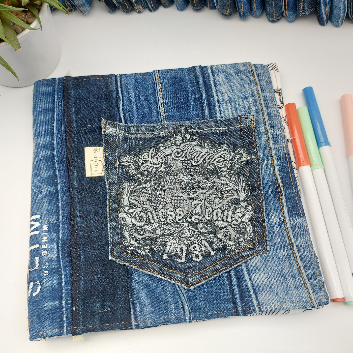 DelycaStef- cahier coloriage lavable - jungle - ceinture denim bleu - poche broderie