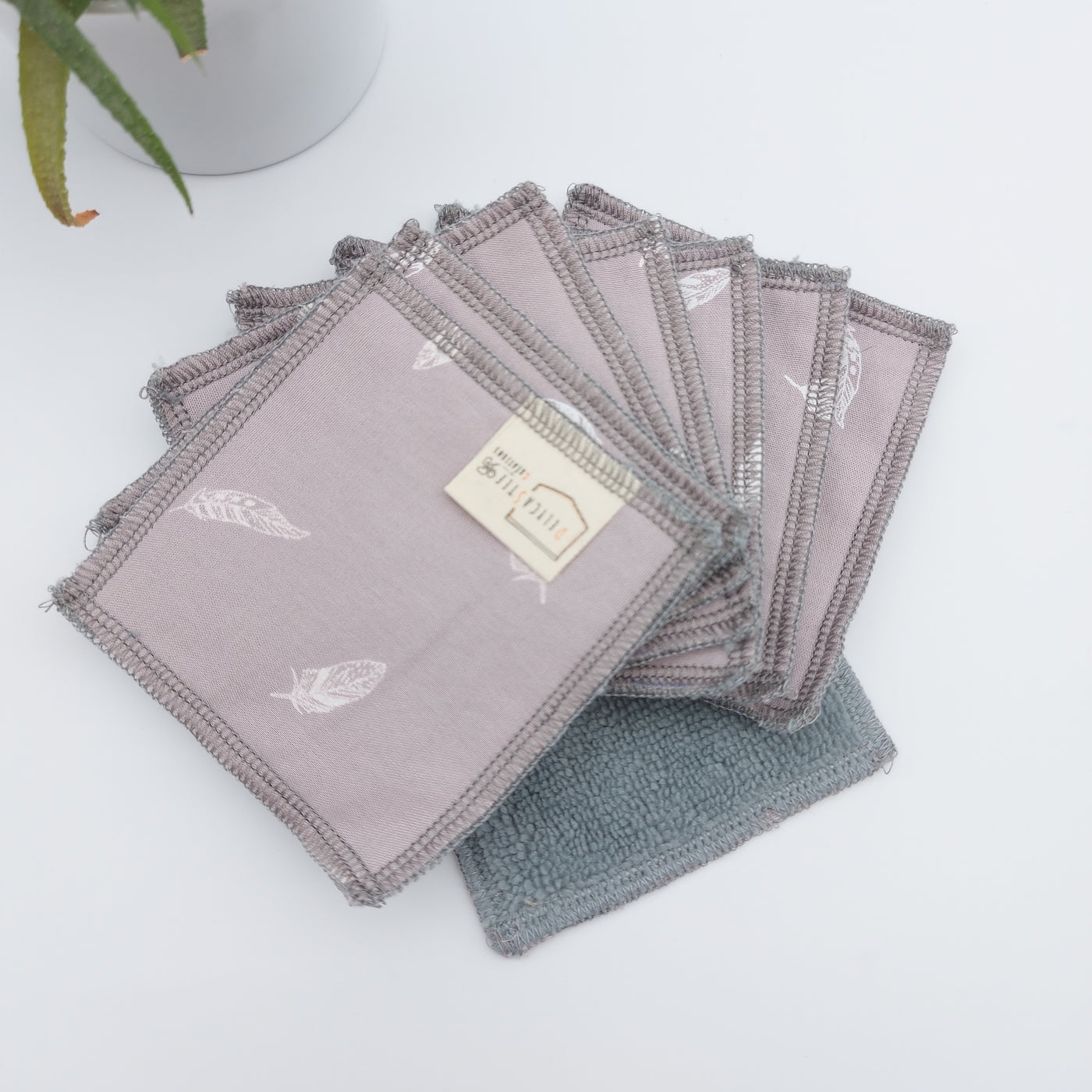 DelycaStef - lingettes démaquillantes - lot de 8 - lilas plumes