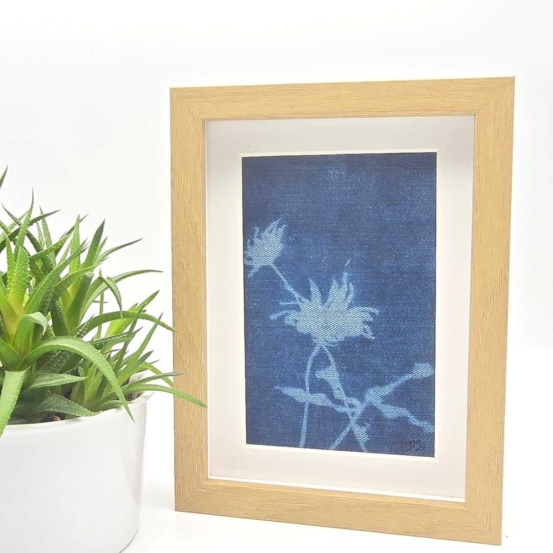 Cadre décoratif – Art en denim recyclé - marguerite