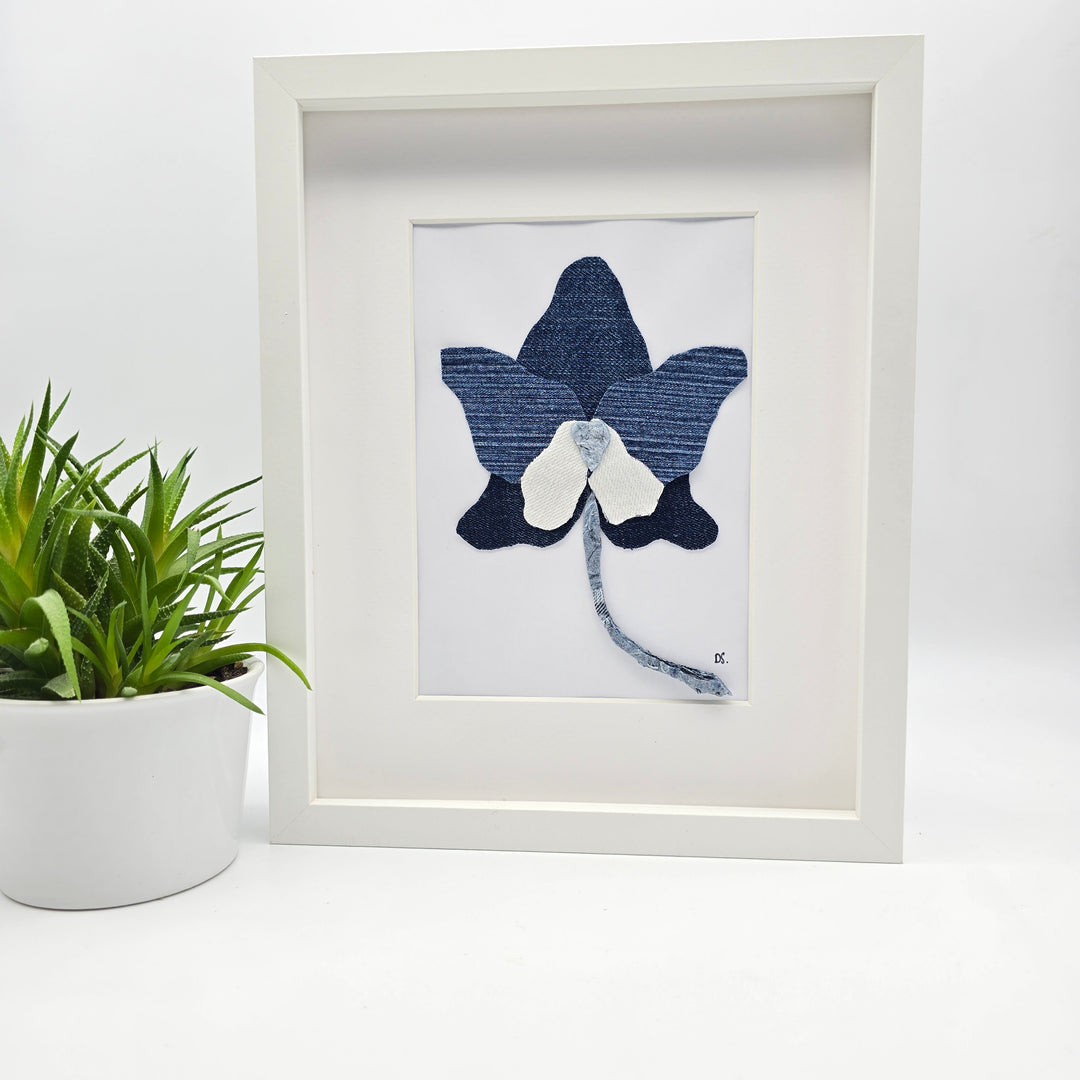 Cadre décoratif – Art en denim recyclé - grand - orchidée