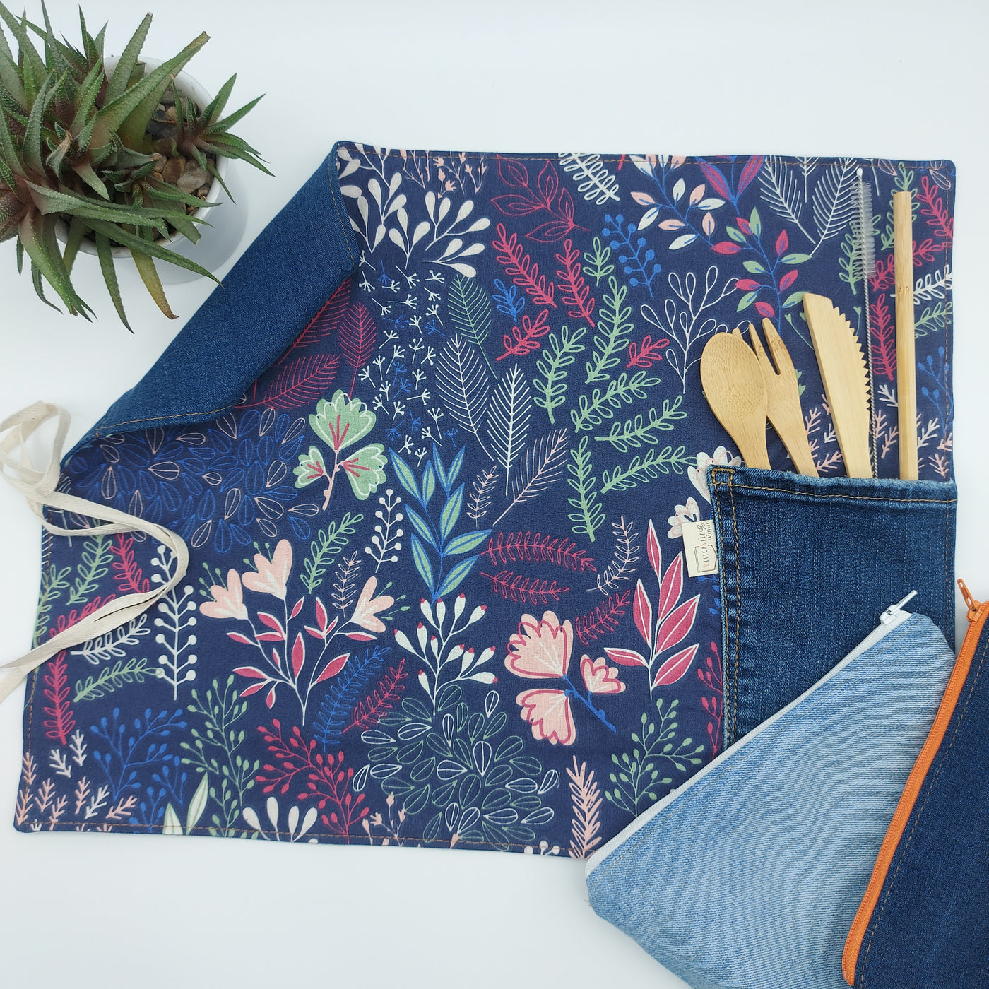 DelycaStef napperon bleu grosses fleurs