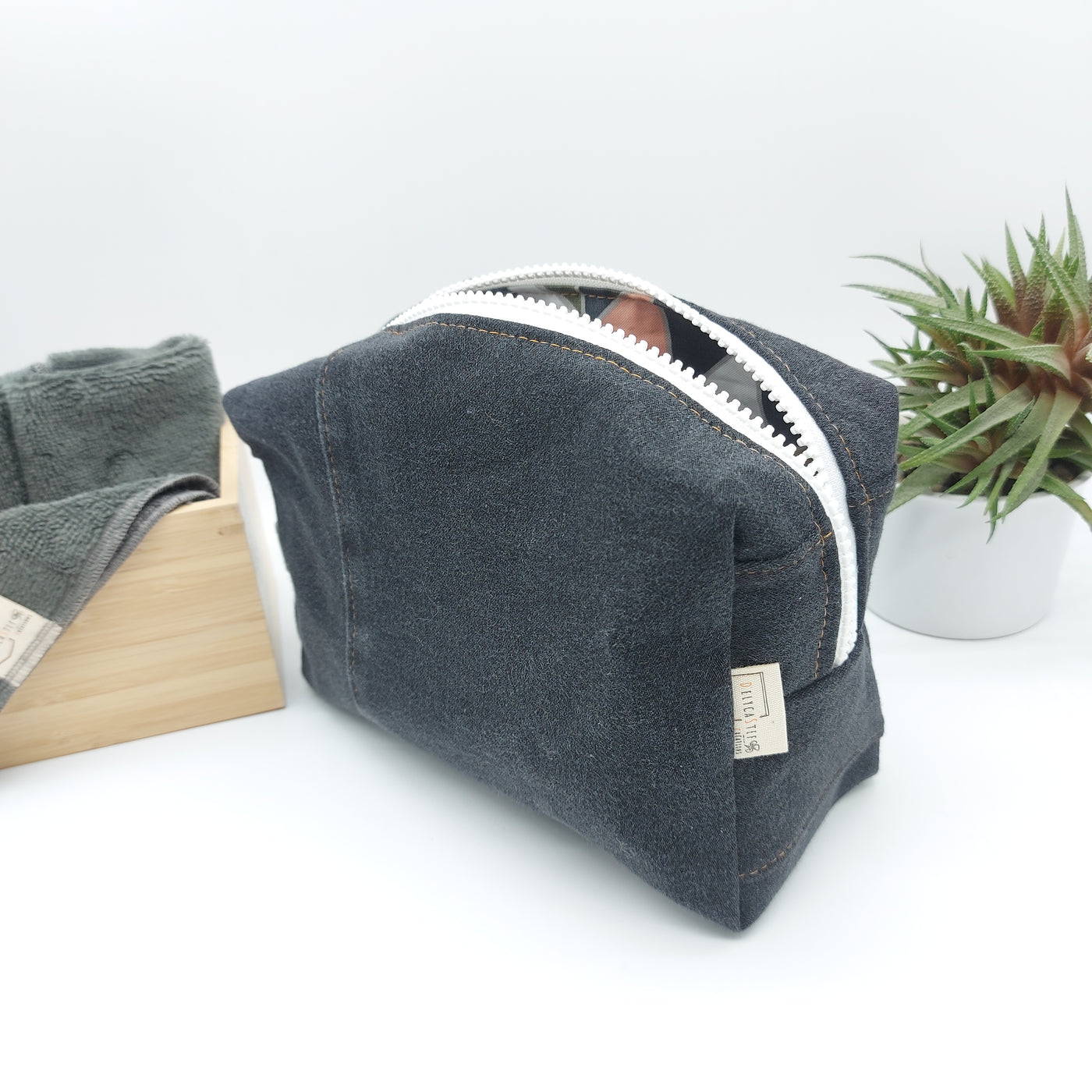 DelycaStef trousse de toilette rectangle noir triangle
