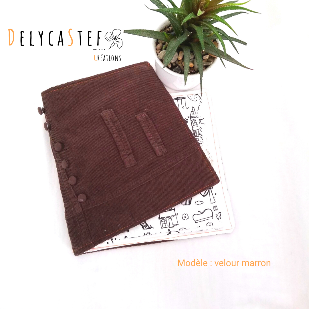 Cahier de coloriage lavable - velour marron avec boutons - Delycastef