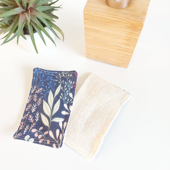 Éponge lavable et réutilisable - bleu grosses fleurs